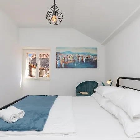 Lejlighed Korkyra-old Town With Private Terrace Split