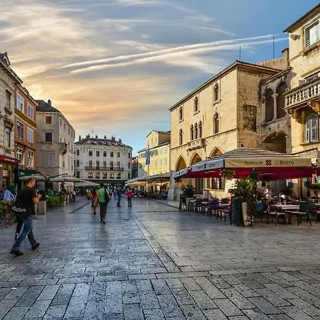 Korkyra-old Town With Private Terrace * Split